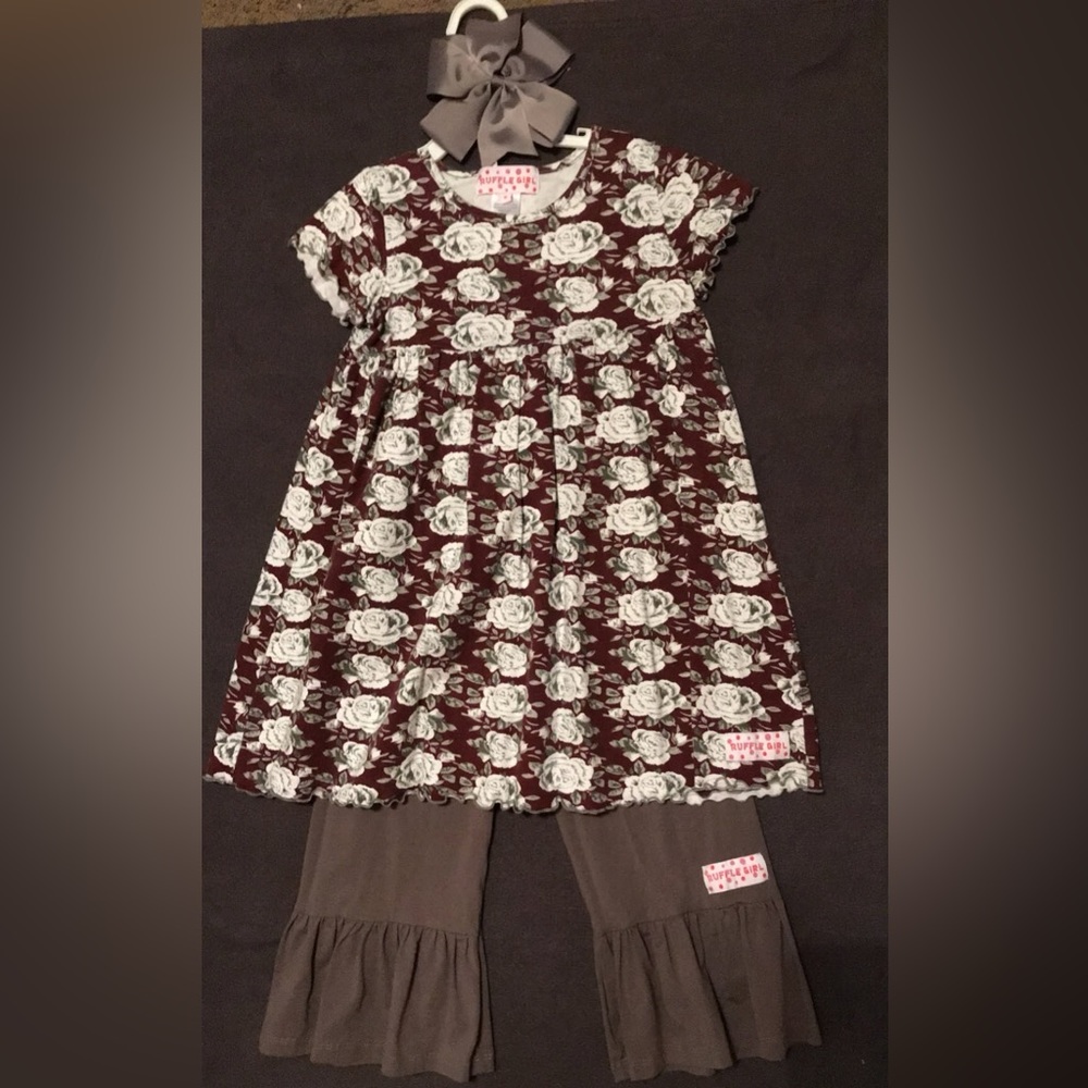2 piece Girls Boutique Set with hairbow
